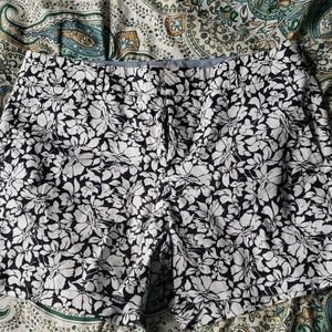 Banana Republic size 10 shorts